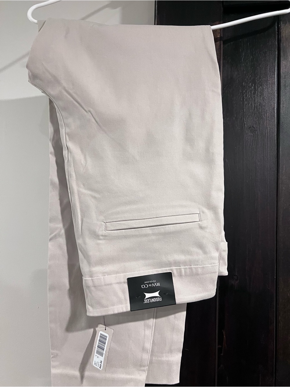 RW&CO. Cropped Ankle Pants in Light Cream
